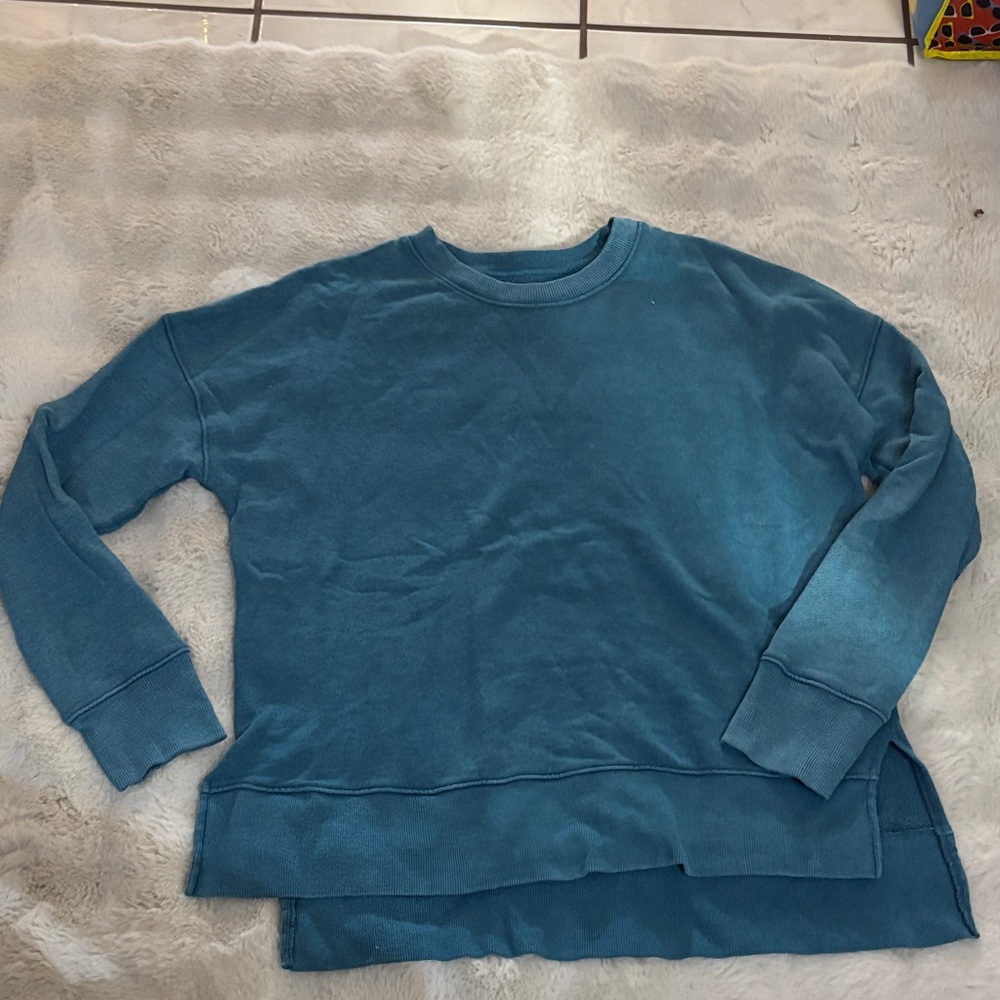 Time and Tru Women's Blue Crew Neck Sweater
